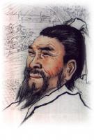 翠绿掩映下的古长城门洞