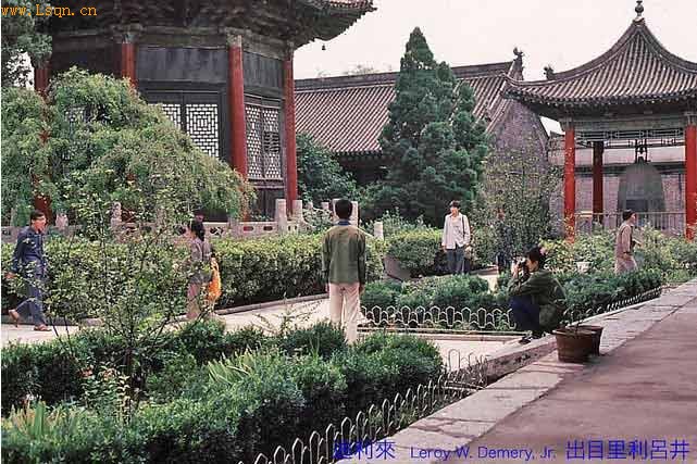 ���⾵ͷ�µ�83������