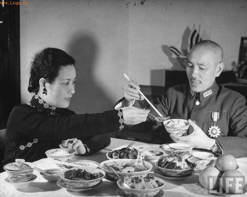 ���Ľ���ʯ������������