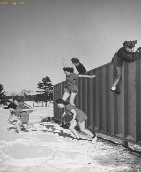 ����Ů��������ѵ��ս