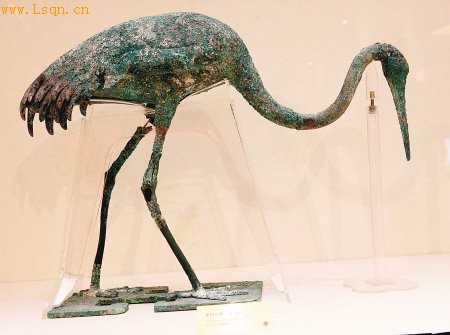 伴鹤乘祥云:国宝青铜仙鹤静静诉说秦人仙梦