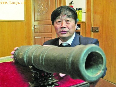 南京一市民藏有疑似明代铜炮自称3万元购得(图)