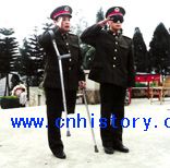 1995年,徐良去云南麻栗坡烈士墓祭奠战友