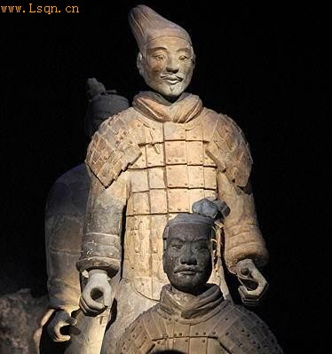 秦俑彩绘湮没黄土 斑斓色彩怎回佣身(组图)