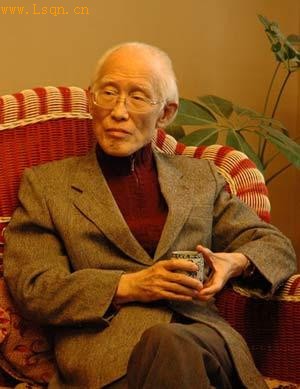 专访余光中:如果能“识繁书简”也很好(1)