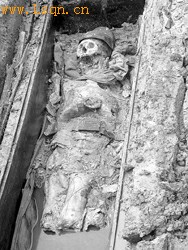 �ζ�����<a class="channel_keylink" href="/ChinaHistory/ming/">��</a>��˫�˹�Ĺ�����޺��� ��������