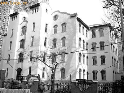 ����ؽ����ͼ��ݣ���ԭ�ݴ��ྶͥ����Ҷ����